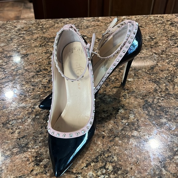 Studded patent leather pumps - Picture 2 of 6